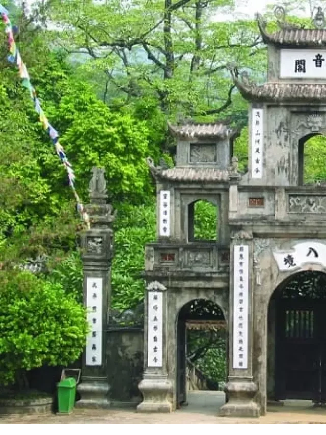   Chùa Hương: Một Trong Những Điểm Đến Linh Thiêng ở Bắc Miền Trung