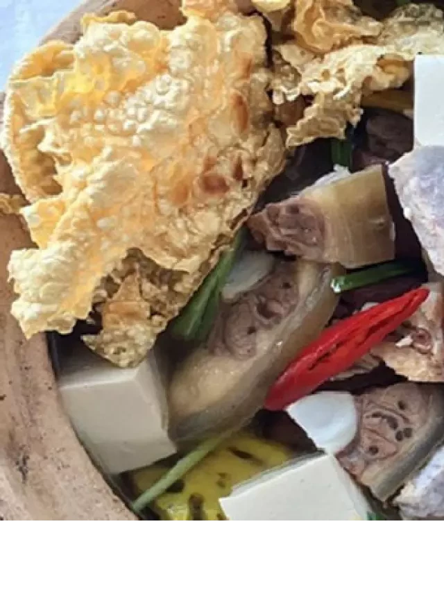   Cách nấu lẩu bò khoai môn: Một gợi ý thú vị cho bữa cơm gia đình ấm áp
