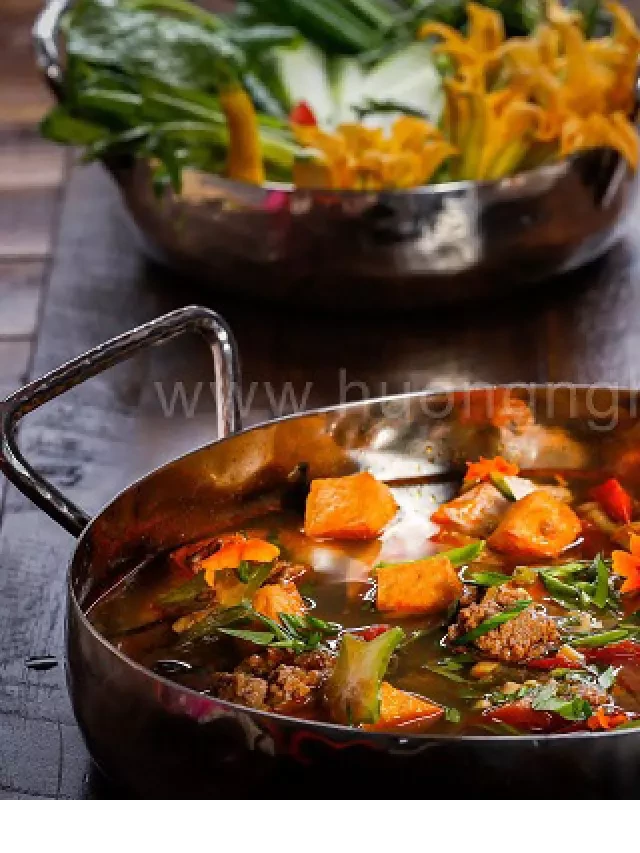   Lẩu Cua Đồng Hải Sản: Một Món Ăn Dân Dã Hấp Dẫn